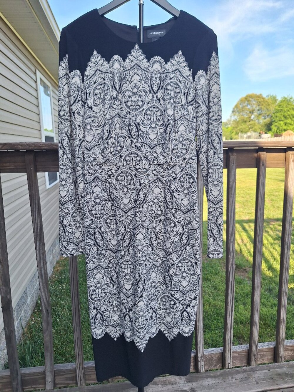 Liz Claiborne Black & White Damask Print Knit Sheath Dress Sz 6